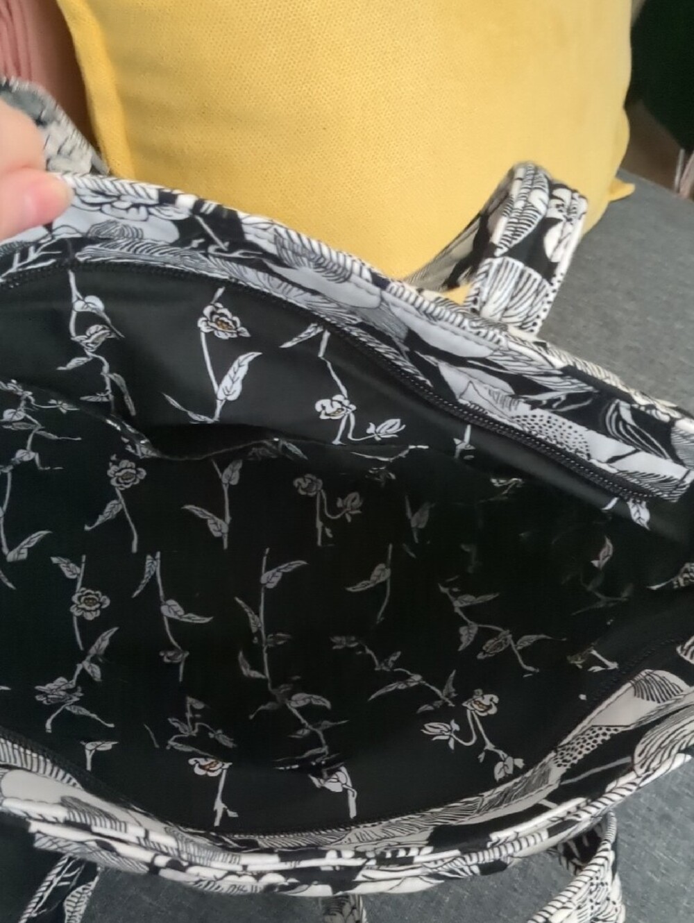 Vera Bradley Black & White Floral Quilted Tote Bag - Picture 5 of 7